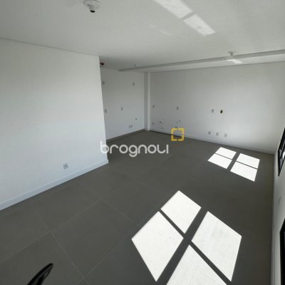 Studio com 32m², 1 quarto, 1 garagem, no bairro Ribeirão da Ilha em Florianópolis