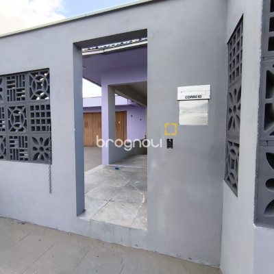 Casa com 190m², 4 quartos (sendo 1 suíte), 4 garagens, no bairro Campeche em Florianópolis