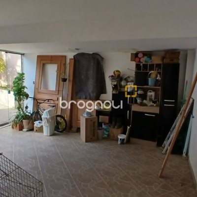 Casa com 214m², 3 quartos (sendo 1 suíte), 4 garagens, no bairro Jardim Atlântico em Florianópolis