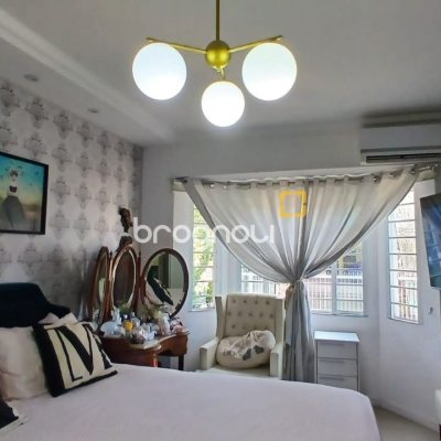Casa com 214m², 3 quartos (sendo 1 suíte), 4 garagens, no bairro Jardim Atlântico em Florianópolis