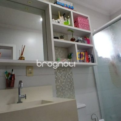 Casa com 214m², 3 quartos (sendo 1 suíte), 4 garagens, no bairro Jardim Atlântico em Florianópolis