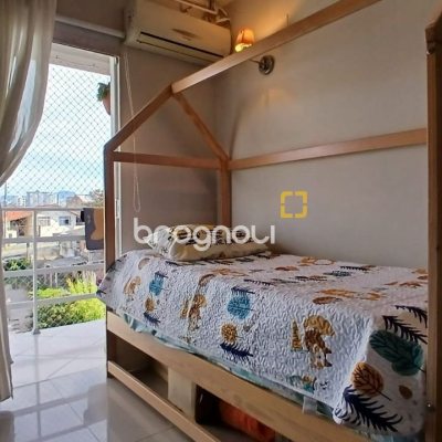 Casa com 214m², 3 quartos (sendo 1 suíte), 4 garagens, no bairro Jardim Atlântico em Florianópolis