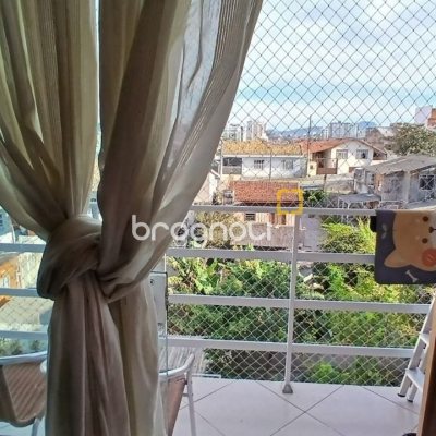 Casa com 214m², 3 quartos (sendo 1 suíte), 4 garagens, no bairro Jardim Atlântico em Florianópolis