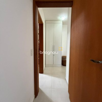 Casa com 291m², 5 quartos (sendo 4 suítes), 2 garagens, no bairro Cachoeira do Bom Jesus em Florianópolis