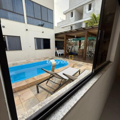 Casa com 291m², 5 quartos (sendo 4 suítes), 2 garagens, no bairro Cachoeira do Bom Jesus em Florianópolis