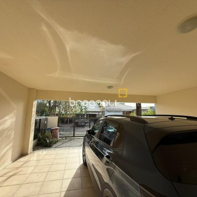 Casa com 291m², 5 quartos (sendo 4 suítes), 2 garagens, no bairro Cachoeira do Bom Jesus em Florianópolis
