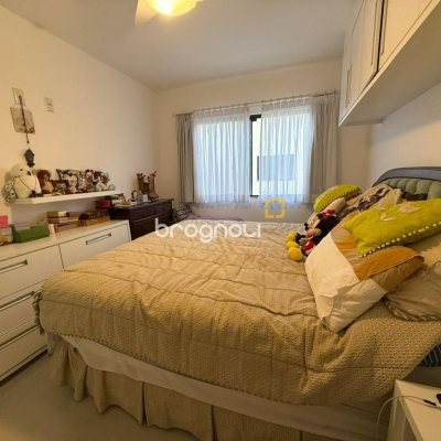Casa com 291m², 5 quartos (sendo 4 suítes), 2 garagens, no bairro Cachoeira do Bom Jesus em Florianópolis