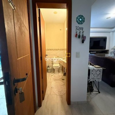 Casa com 291m², 5 quartos (sendo 4 suítes), 2 garagens, no bairro Cachoeira do Bom Jesus em Florianópolis