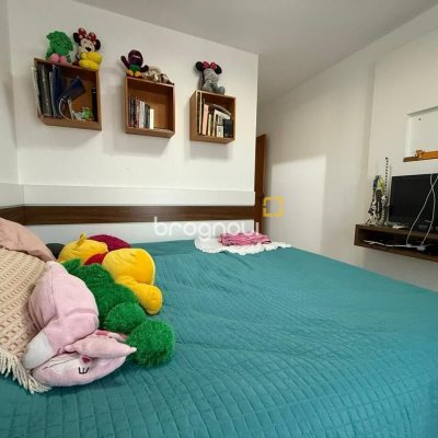 Casa com 291m², 5 quartos (sendo 4 suítes), 2 garagens, no bairro Cachoeira do Bom Jesus em Florianópolis