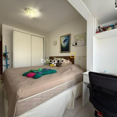 Casa com 291m², 5 quartos (sendo 4 suítes), 2 garagens, no bairro Cachoeira do Bom Jesus em Florianópolis