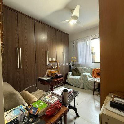 Casa com 291m², 5 quartos (sendo 4 suítes), 2 garagens, no bairro Cachoeira do Bom Jesus em Florianópolis