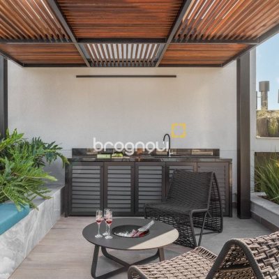 Apartamento com 117m², 3 quartos (sendo 1 suíte), 2 garagens, no bairro Centro em Florianópolis