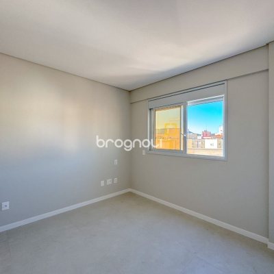 Apartamento com 68m², 2 quartos (sendo 1 suíte), 1 garagem, no bairro Trindade em Florianópolis