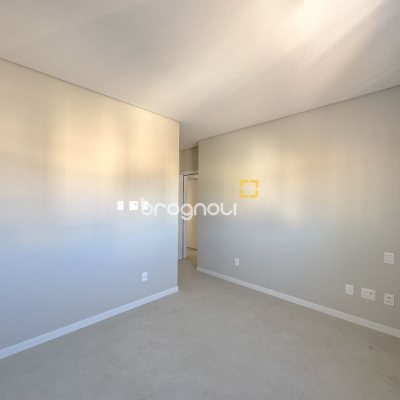 Apartamento com 68m², 2 quartos (sendo 1 suíte), 1 garagem, no bairro Trindade em Florianópolis