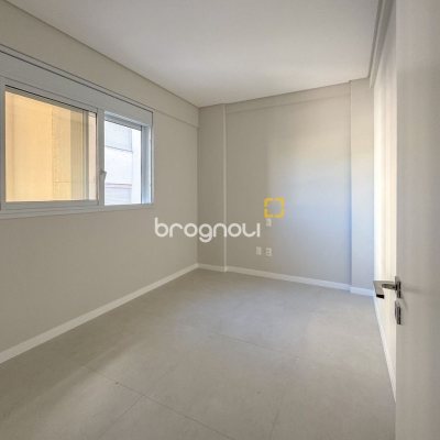 Apartamento com 68m², 2 quartos (sendo 1 suíte), 1 garagem, no bairro Trindade em Florianópolis