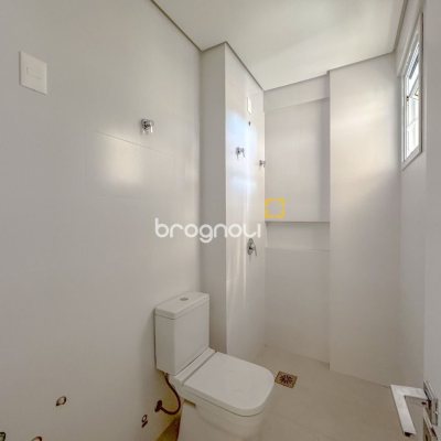 Apartamento com 68m², 2 quartos (sendo 1 suíte), 1 garagem, no bairro Trindade em Florianópolis