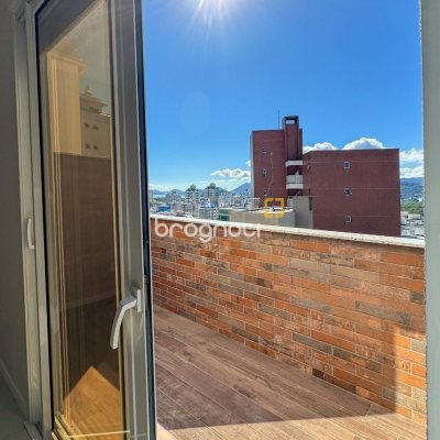 Cobertura com 107m², 3 quartos (sendo 2 suítes), 2 garagens, no bairro Trindade em Florianópolis