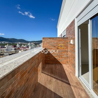 Cobertura com 107m², 3 quartos (sendo 2 suítes), 2 garagens, no bairro Trindade em Florianópolis
