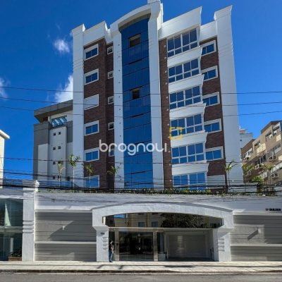 Cobertura com 107m², 3 quartos (sendo 2 suítes), 2 garagens, no bairro Trindade em Florianópolis