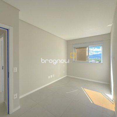 Cobertura com 107m², 3 quartos (sendo 2 suítes), 2 garagens, no bairro Trindade em Florianópolis