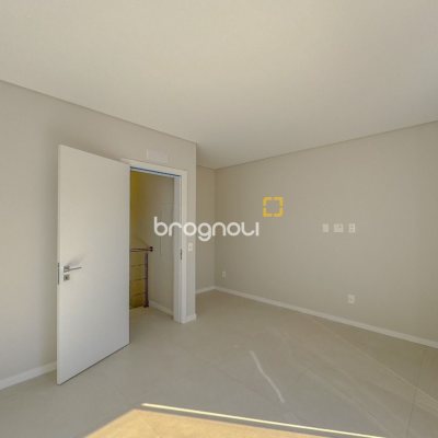 Cobertura com 107m², 3 quartos (sendo 2 suítes), 2 garagens, no bairro Trindade em Florianópolis