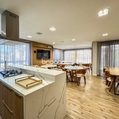 Cobertura com 107m², 3 quartos (sendo 2 suítes), 2 garagens, no bairro Trindade em Florianópolis