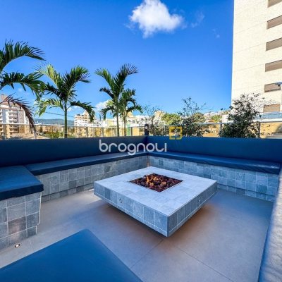 Cobertura com 107m², 3 quartos (sendo 2 suítes), 2 garagens, no bairro Trindade em Florianópolis