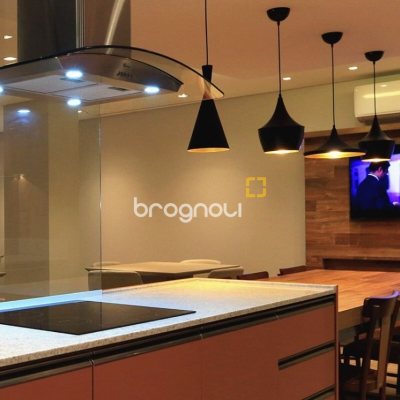 Apartamento com 75m², 2 quartos (sendo 1 suíte), 2 garagens, no bairro Itacorubi em Florianópolis