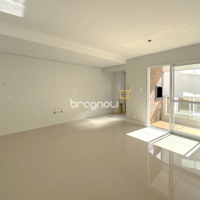 Apartamento com 76m², 2 quartos (sendo 1 suíte), 2 garagens, no bairro Itacorubi em Florianópolis