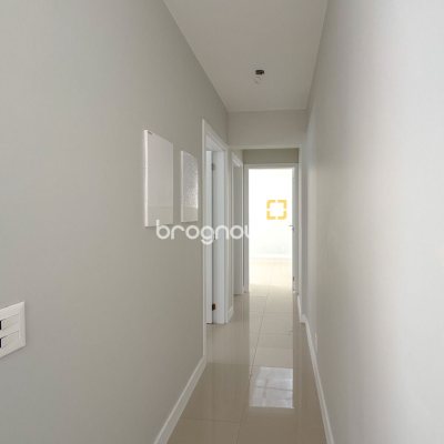 Apartamento com 76m², 2 quartos (sendo 1 suíte), 2 garagens, no bairro Itacorubi em Florianópolis