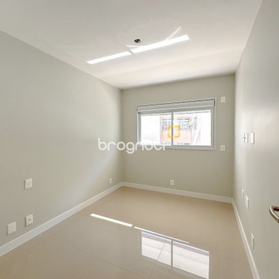 Apartamento com 76m², 2 quartos (sendo 1 suíte), 2 garagens, no bairro Itacorubi em Florianópolis