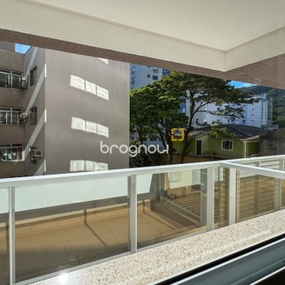 Apartamento com 76m², 2 quartos (sendo 1 suíte), 2 garagens, no bairro Itacorubi em Florianópolis
