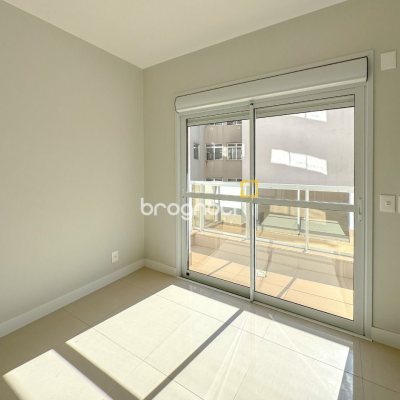 Apartamento com 76m², 2 quartos (sendo 1 suíte), 2 garagens, no bairro Itacorubi em Florianópolis