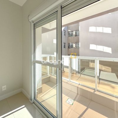 Apartamento com 76m², 2 quartos (sendo 1 suíte), 2 garagens, no bairro Itacorubi em Florianópolis