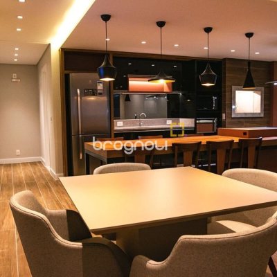 Apartamento com 76m², 2 quartos (sendo 1 suíte), 2 garagens, no bairro Itacorubi em Florianópolis