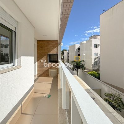 Apartamento com 76m², 2 quartos (sendo 1 suíte), 2 garagens, no bairro Itacorubi em Florianópolis