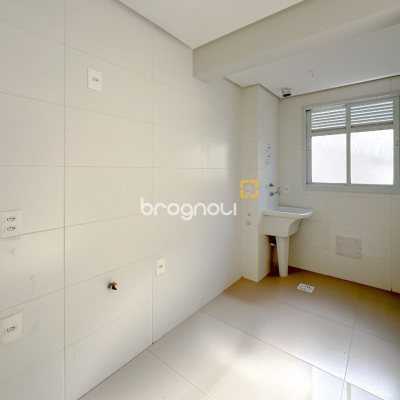 Apartamento com 76m², 2 quartos (sendo 1 suíte), 2 garagens, no bairro Itacorubi em Florianópolis