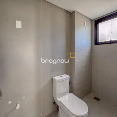 Apartamento com 166m², 3 quartos (sendo 3 suítes), 3 garagens, no bairro João Paulo em Florianópolis
