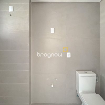 Apartamento com 166m², 3 quartos (sendo 3 suítes), 3 garagens, no bairro João Paulo em Florianópolis