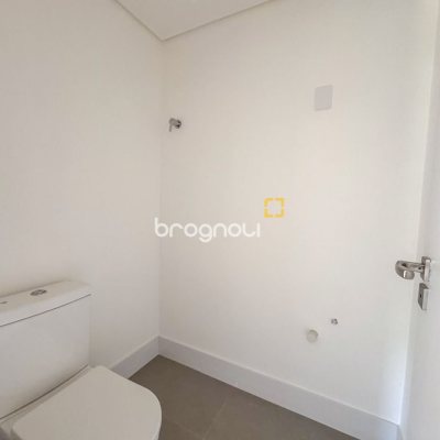 Apartamento com 166m², 3 quartos (sendo 3 suítes), 3 garagens, no bairro João Paulo em Florianópolis