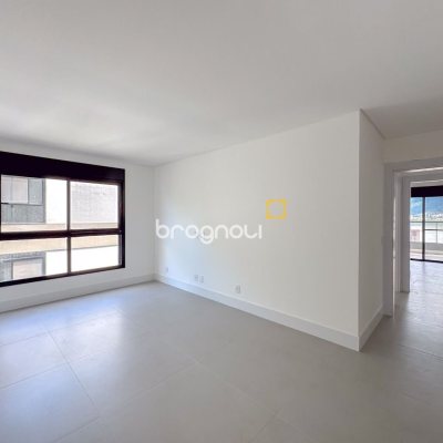 Apartamento com 166m², 3 quartos (sendo 3 suítes), 3 garagens, no bairro João Paulo em Florianópolis