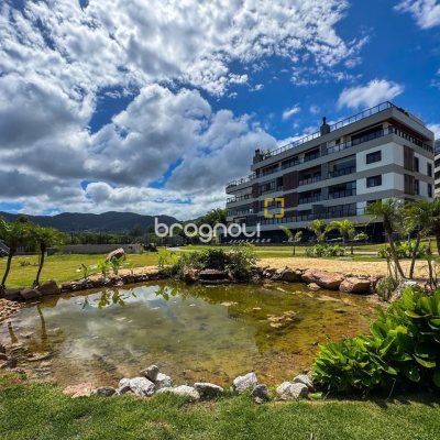 Apartamento com 166m², 3 quartos (sendo 3 suítes), 3 garagens, no bairro João Paulo em Florianópolis