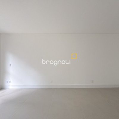 Apartamento com 166m², 3 quartos (sendo 3 suítes), 3 garagens, no bairro João Paulo em Florianópolis
