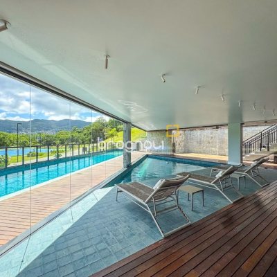 Apartamento com 166m², 3 quartos (sendo 3 suítes), 3 garagens, no bairro João Paulo em Florianópolis
