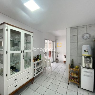 Casa com 210m², 3 quartos (sendo 2 suítes), 3 garagens, no bairro Ingleses em Florianópolis