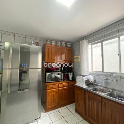 Casa com 210m², 3 quartos (sendo 2 suítes), 3 garagens, no bairro Ingleses em Florianópolis
