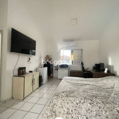 Casa com 210m², 3 quartos (sendo 2 suítes), 3 garagens, no bairro Ingleses em Florianópolis