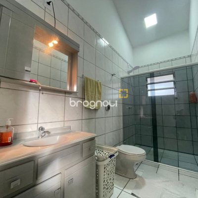 Casa com 210m², 3 quartos (sendo 2 suítes), 3 garagens, no bairro Ingleses em Florianópolis