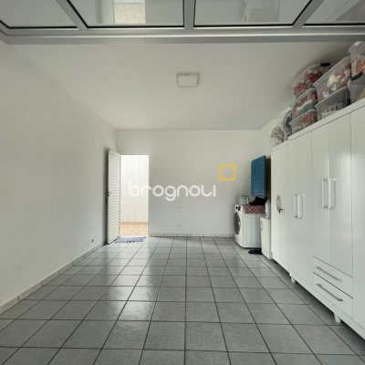 Casa com 210m², 3 quartos (sendo 2 suítes), 3 garagens, no bairro Ingleses em Florianópolis