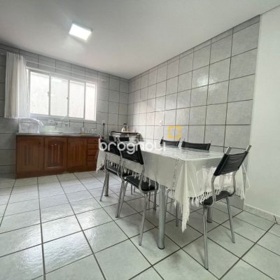 Casa com 210m², 3 quartos (sendo 2 suítes), 3 garagens, no bairro Ingleses em Florianópolis